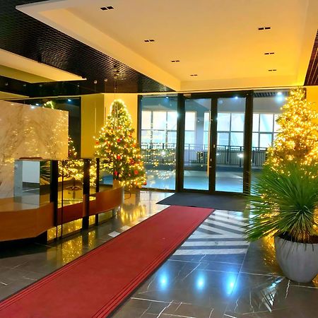 Dendrarium Park, 1Bd Apartment With Living Room Kischinau Exterior foto