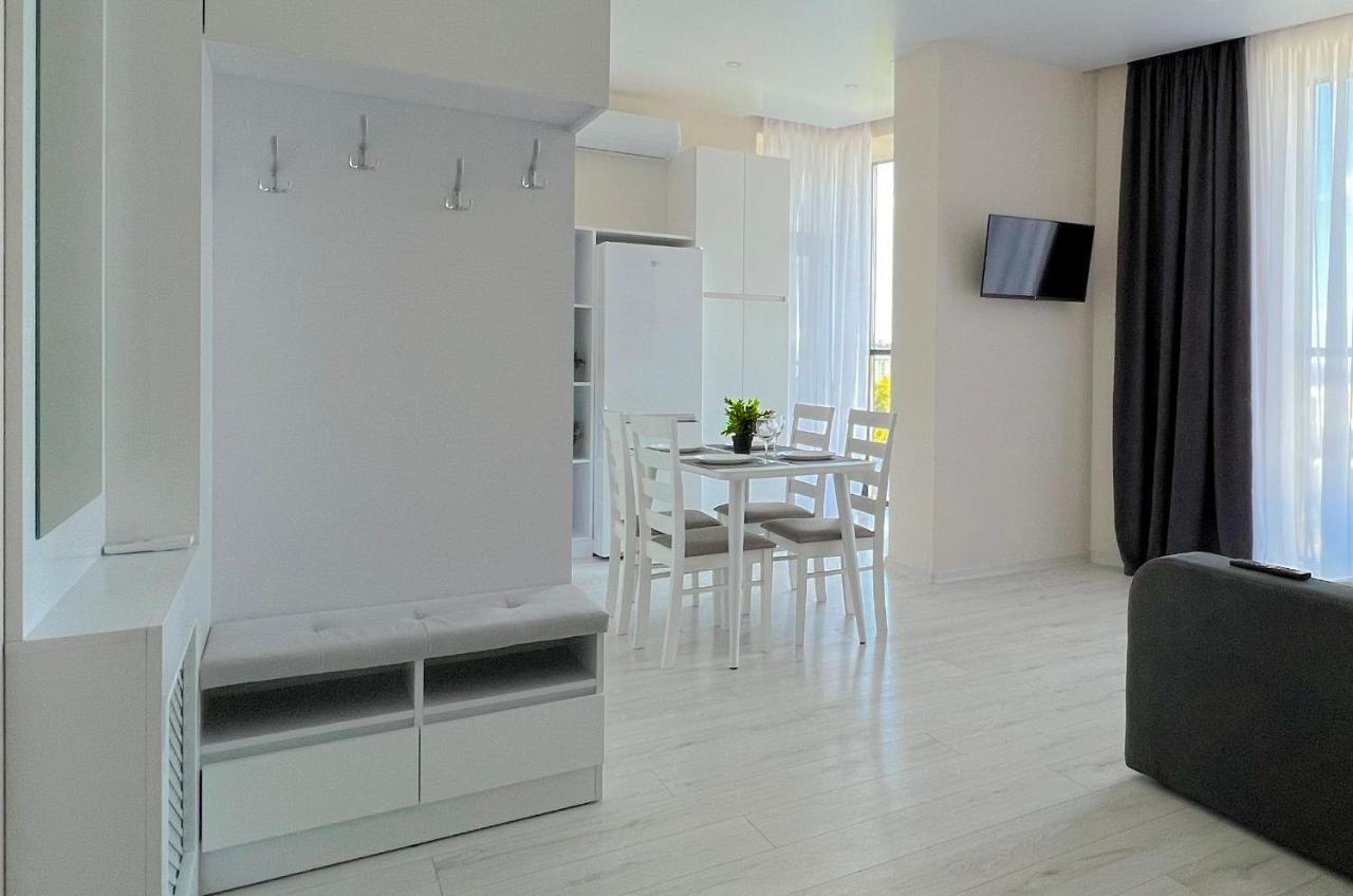 Dendrarium Park, 1Bd Apartment With Living Room Kischinau Exterior foto
