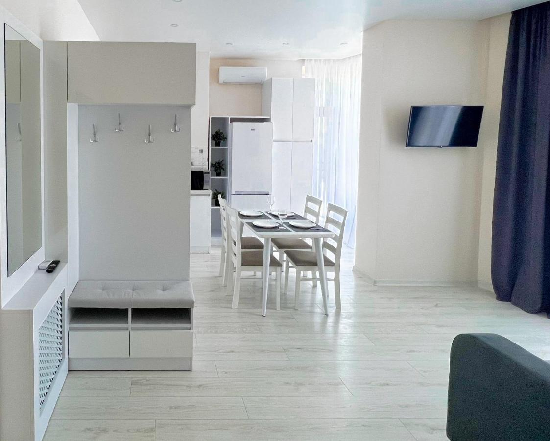 Dendrarium Park, 1Bd Apartment With Living Room Kischinau Exterior foto